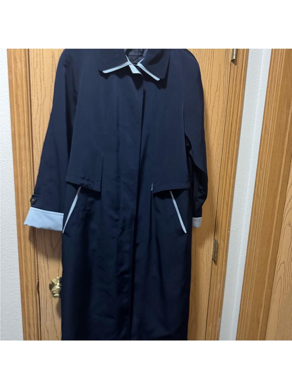 Regent Park  Navy Blue Trench Coat size 10 ❤️